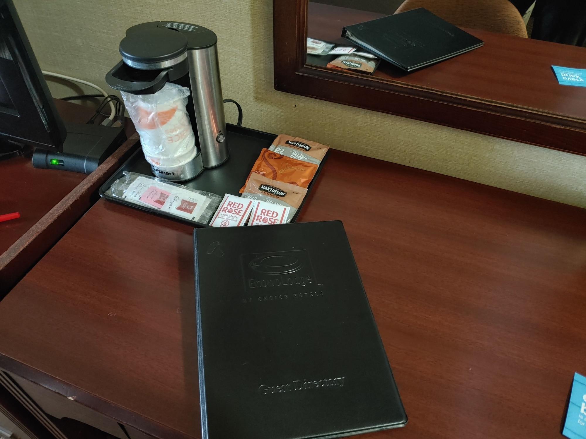 Econo Lodge City Centre Кингстон Экстерьер фото