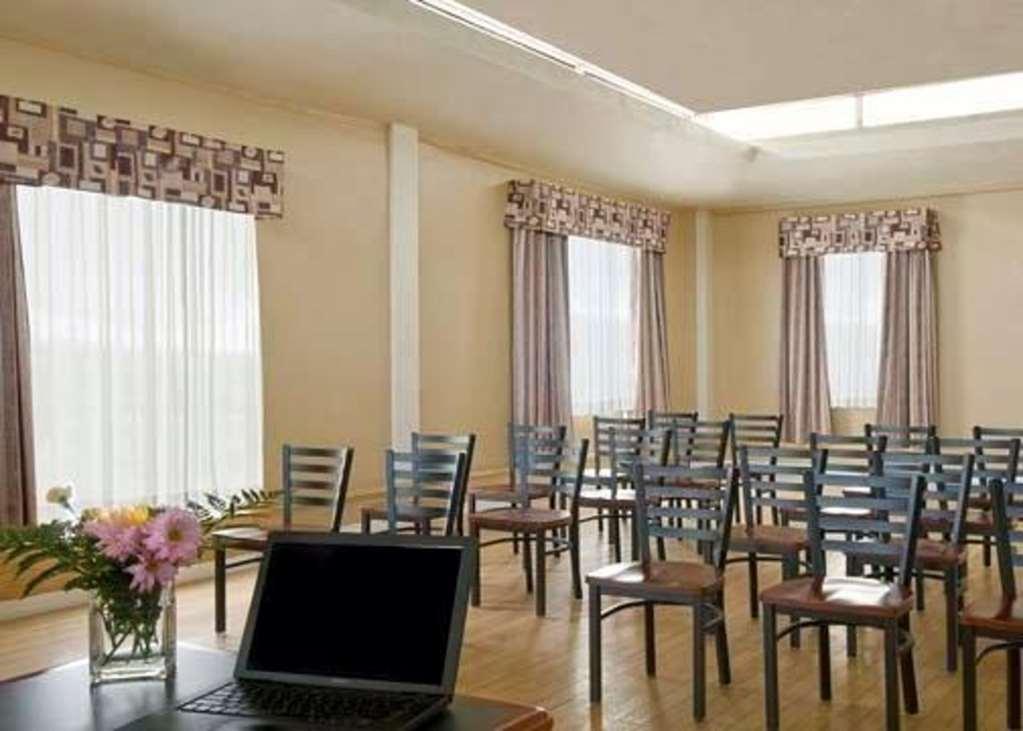 Econo Lodge City Centre Кингстон Удобства фото