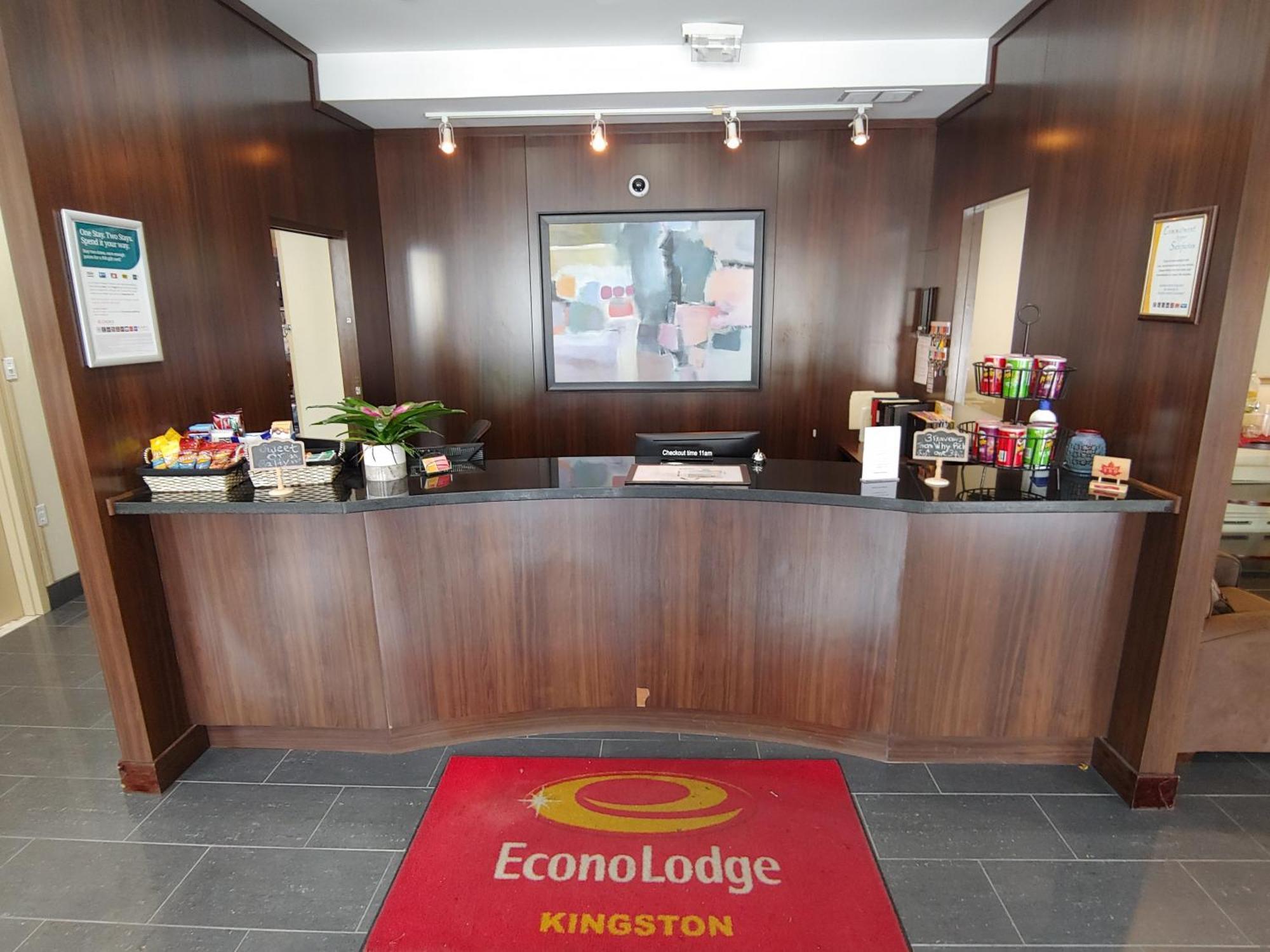 Econo Lodge City Centre Кингстон Экстерьер фото