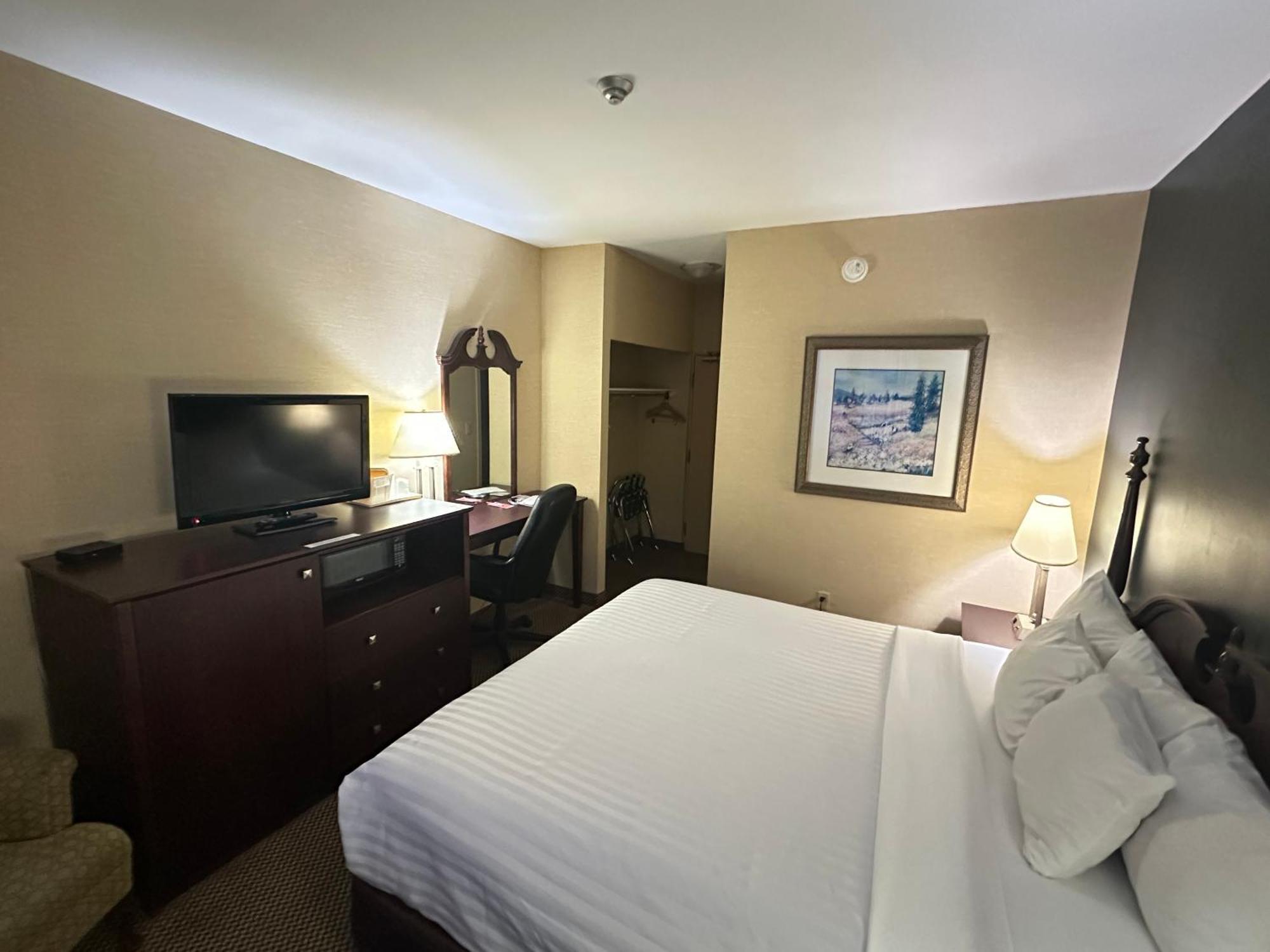 Econo Lodge City Centre Кингстон Экстерьер фото