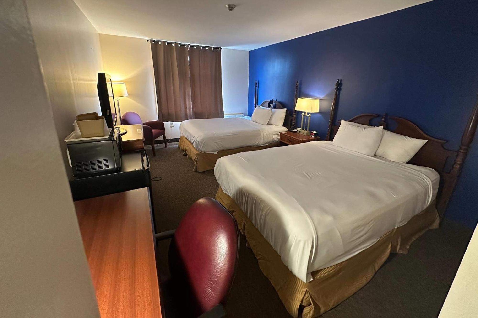 Econo Lodge City Centre Кингстон Экстерьер фото