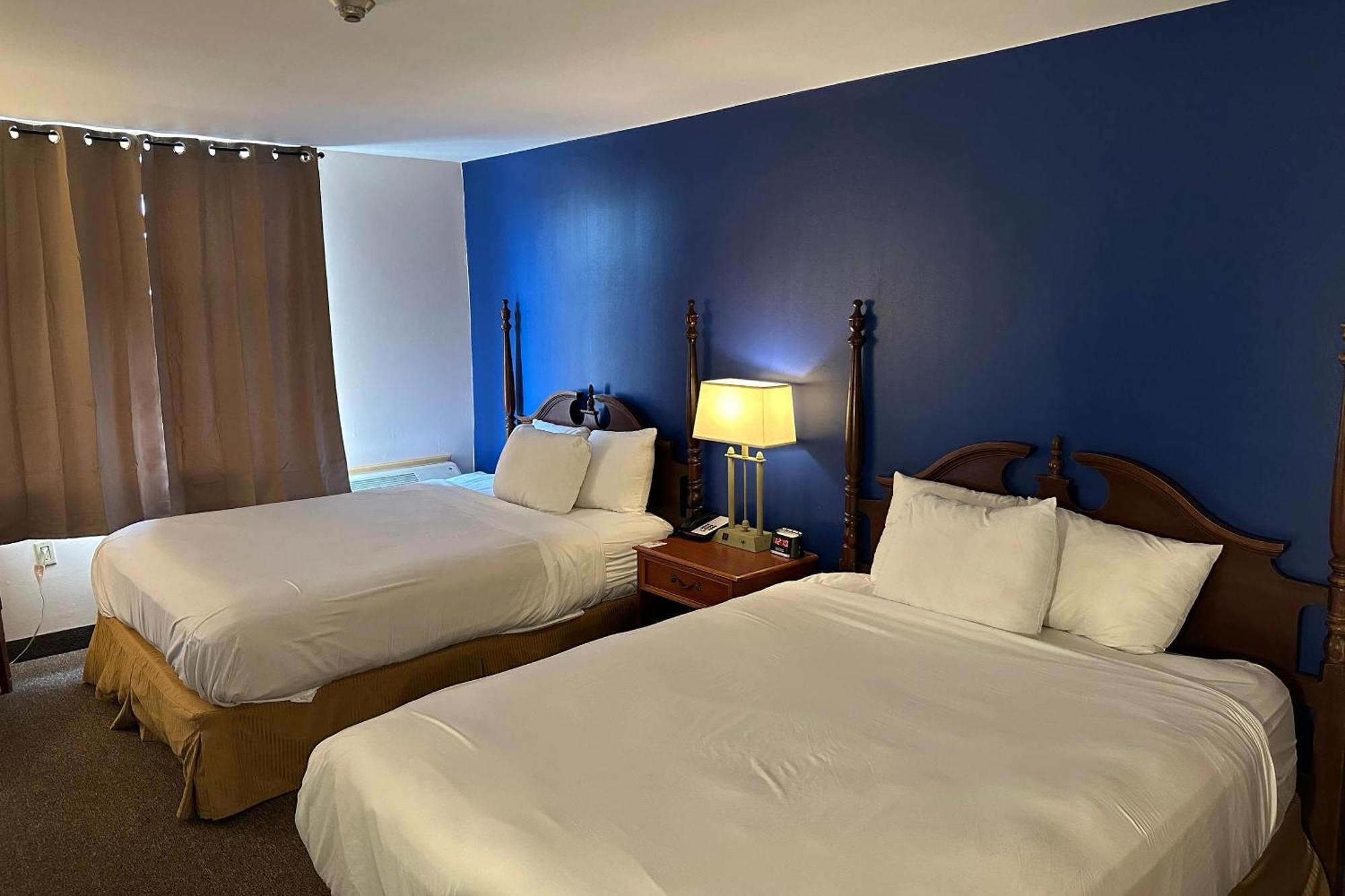 Econo Lodge City Centre Кингстон Экстерьер фото