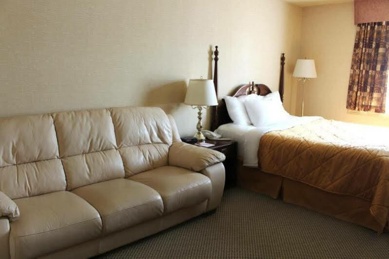 Econo Lodge City Centre Кингстон Экстерьер фото